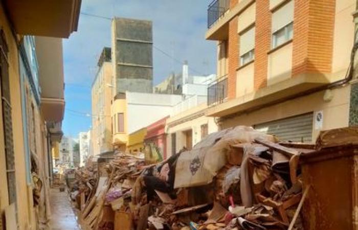 Inondations en Espagne – Cinq heures coincé dans une voiture, une bouteille de Schweppes pour s’hydrater, des bleus sur tout le corps… le calvaire de ce professeur de Perpignan au coeur de la tempête