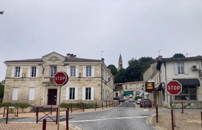 dans la commune la plus touchée de Gironde, l’État présente son plan de prévention des risques