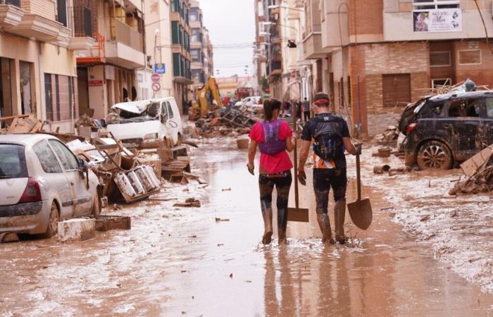 Aéroport de Barcelone sous les eaux, trains perturbés… L’Espagne toujours frappée par de violentes inondations