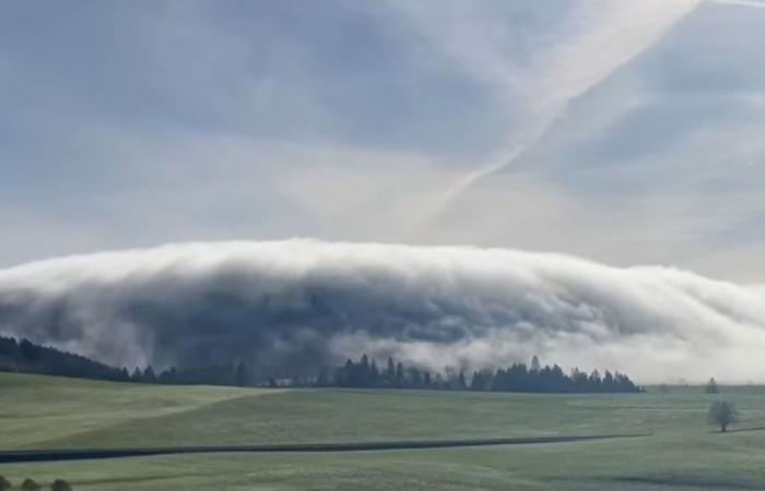 Cette photo d’une impressionnante « cascade de nuages ​​» dans le Jura éblouit le monde entier