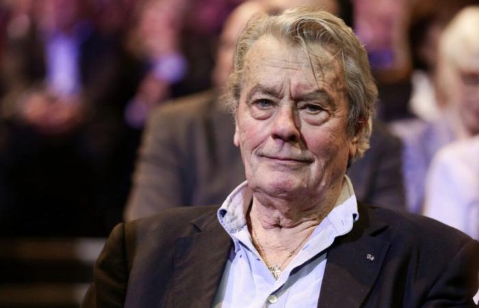 La voix d’Alain Delon émerge de manière surréaliste sur le tournage de Jordan De Luxe