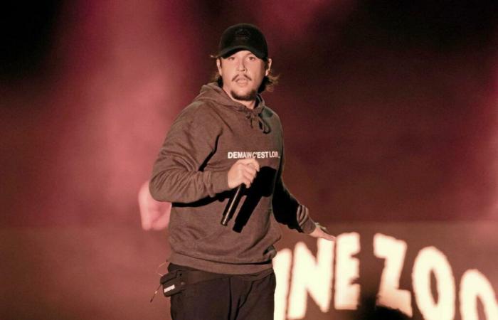 Nekfeu accusé de viols et violences conjugales, le rappeur nie fermement