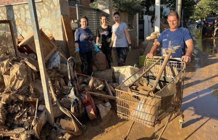 Les Espagnols jettent de la boue sur le roi suite à une réponse ratée aux inondations