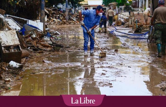 trafic aérien perturbé par le mauvais temps dans la région de Barcelone