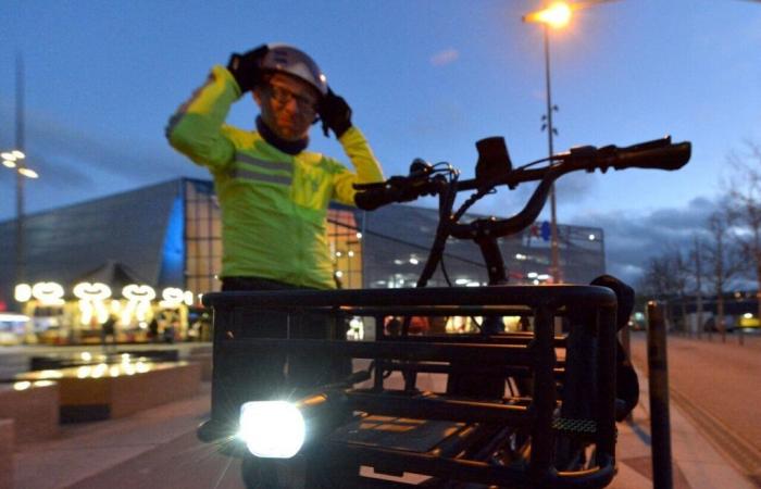 En Vendée, une opération pour sensibiliser les cyclistes à éclairer leur vélo la nuit