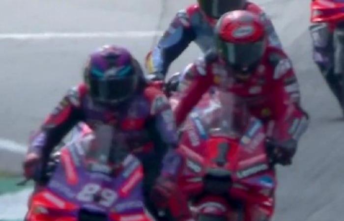 “Il va falloir commencer à interdire les extensions de jambes, car c’était dangereux pour Pecco Bagnaia et moi”