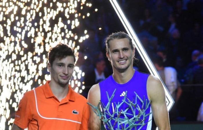 Ugo Humbert s’est consolé de sa défaite en finale dans les bras de son magnifique partenaire, également joueur de tennis.