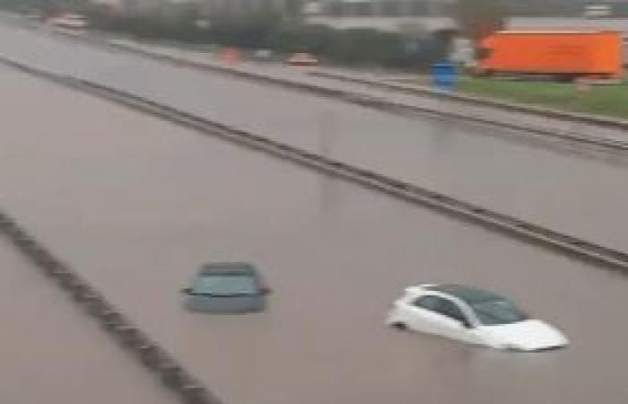 De nombreux morts sont à craindre dans les parkings souterrains inondés