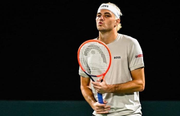 victimes d’une tentative d’intrusion, Taylor Fritz et son compagnon se défendent… avec un rafale