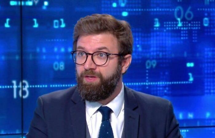 Polémique Yassine Belattar : « Cette histoire montre que le ‘comédien’ est toujours l’un des visiteurs du soir d’Emmanuel Macron »