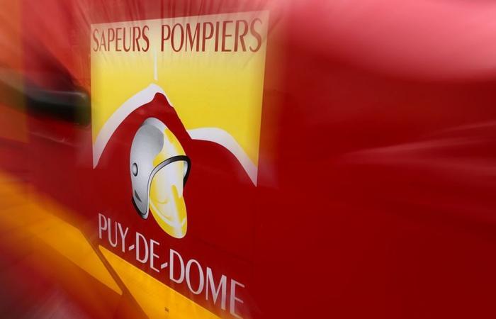 Renversé par une voiture, un cycliste grièvement blessé dans le Puy-de-Dôme