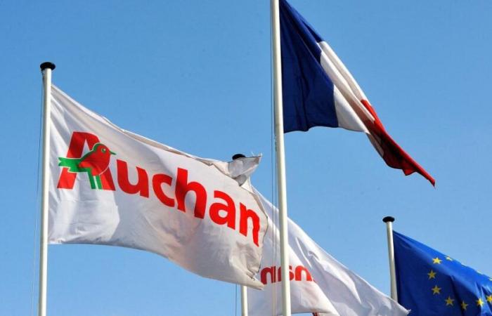 un vaste plan social en préparation chez le distributeur Auchan, 2.300 emplois menacés