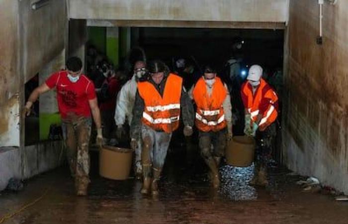 au moins 219 morts, Sánchez dévoile un vaste plan d’aide