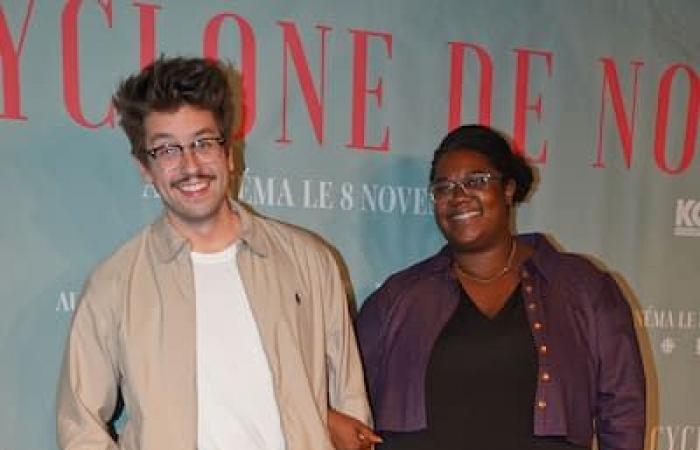 [PHOTOS] Rare sortie publique de Christine Beaulieu et Roy Dupuis sur le tapis rouge du film “Le Cyclone de Noël”