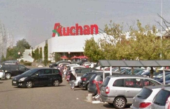 Fermetures de sites Auchan. Qu’en est-il des magasins de La Chapelle-Saint-Aubin et de Ruaudin ?