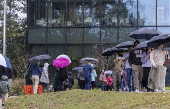 Les premiers bureaux de scrutin sont clôturés dans six États, dont la Géorgie, champ de bataille