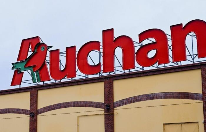 Auchan annonce la suppression de 2 389 postes en France