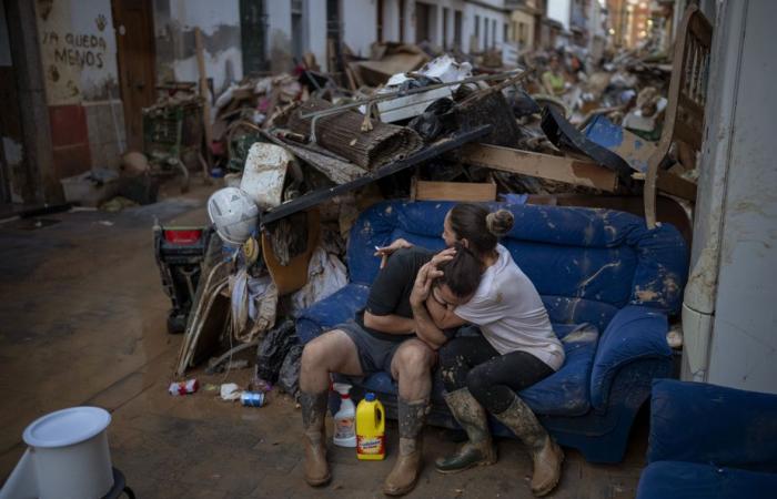 Inondations en Espagne | Le gouvernement dévoile son plan d’aide et poursuite des opérations de nettoyage