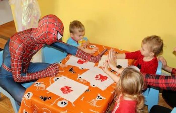 Spider-Man sème le bonheur au Saguenay