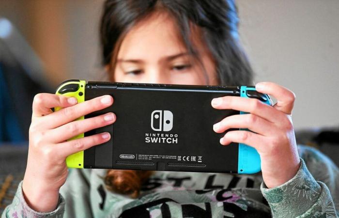 après une baisse de près de 60% de son bénéfice, Nintendo revoit à la baisse ses prévisions de ventes de Switch