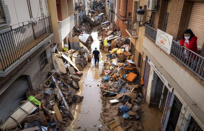 Inondations en Espagne | Le gouvernement dévoile son plan d’aide et poursuite des opérations de nettoyage