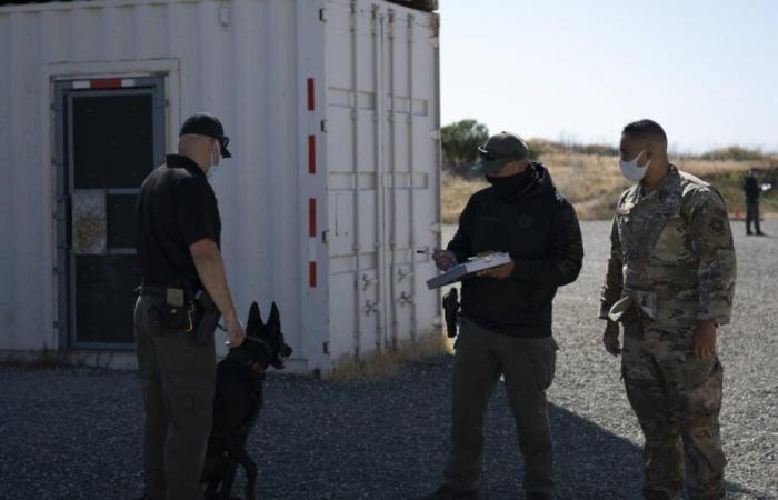 Un ancien officier du K-9 de San Quentin inculpé pour avoir planté des produits de contrebande, « faisant semblant » de trouver