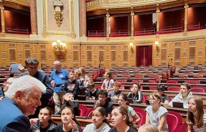 Le conseil municipal de la jeunesse de Thouaré-sur-Loire en visite au Sénat