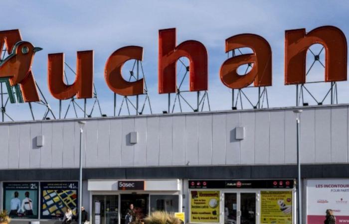 Auchan, en grande difficulté, annonce vouloir supprimer plus de 2 000 postes en France : Actualités