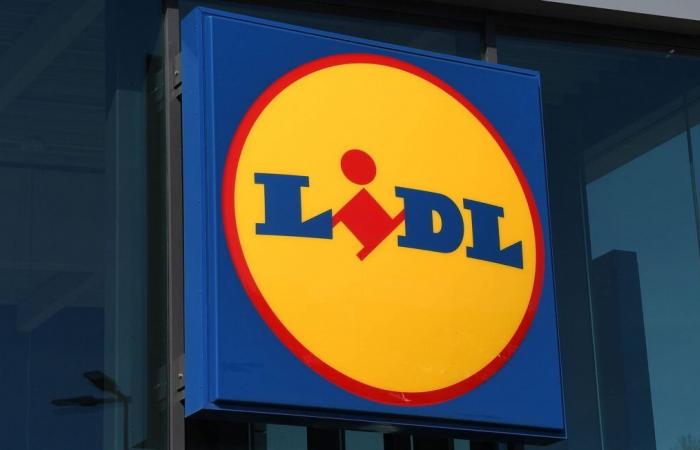 Action de poing des vignerons contre les bas prix de Lidl