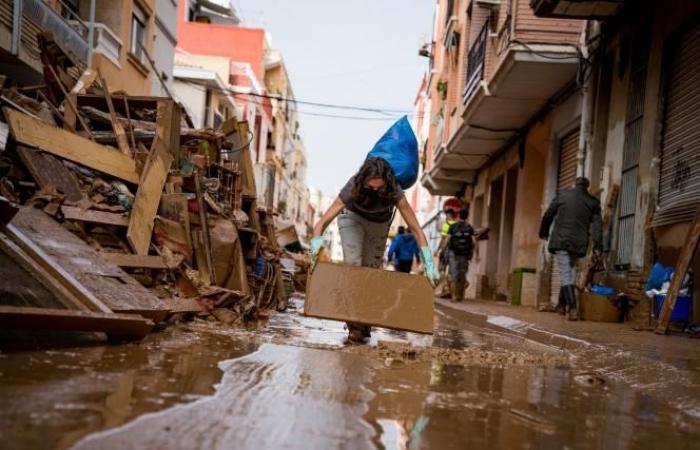 de fortes pluies s’abattent sur la Catalogne, le trafic aérien perturbé près de Barcelone (photos et vidéo)