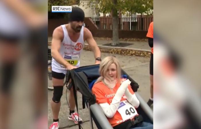 Images déchirantes de Colin Farrell poussant le fauteuil roulant de son ami malade pendant le marathon de Dublin