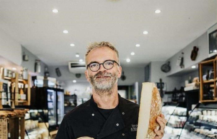 Dans un château du Cotentin, ce fromager transforme une crêperie en restaurant