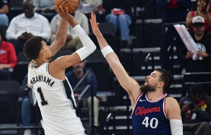 Les Spurs gâchent un bon départ en hésitant tard dans la défaite contre les Clippers