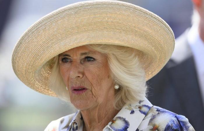 La reine Camilla annule ses fiançailles en raison d’une infection pulmonaire