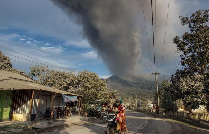 Nouvelle éruption d’un volcan en Indonésie