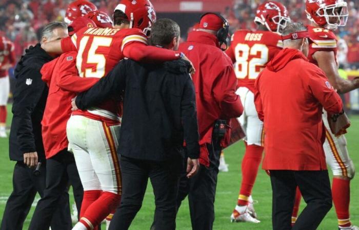 Mahomes ignore sa blessure « effrayante » lors d’une victoire clé au KC et s’attend à affronter Denver