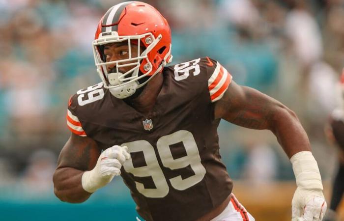 Les Browns échangent le passeur Za’Darius Smith aux Lions