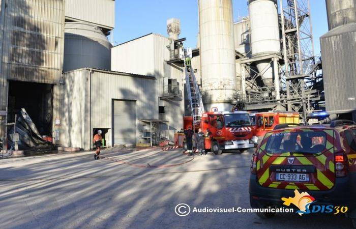 un incendie se déclare dans un silo à charbon sur un site industriel classé Seveso, ce que l’on sait