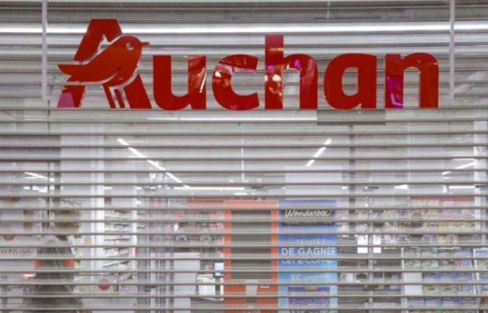 Auchan prévoit de supprimer 2 389 postes en France