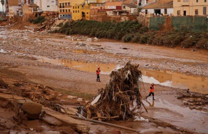 retrouvez des informations sur les premiers jours des intempéries qui ont fait plus de 200 morts