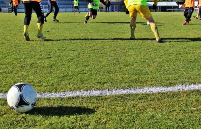 Bon. Un match de football tourne mal, une violente bagarre générale éclate