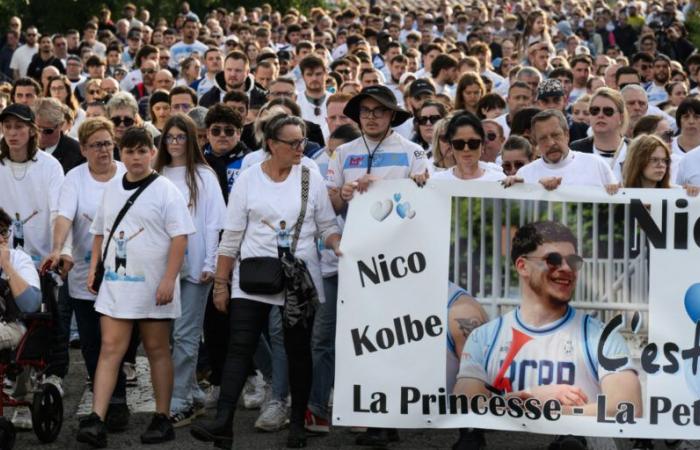 un millier de personnes défilent en hommage au rugbyman tué devant une discothèque