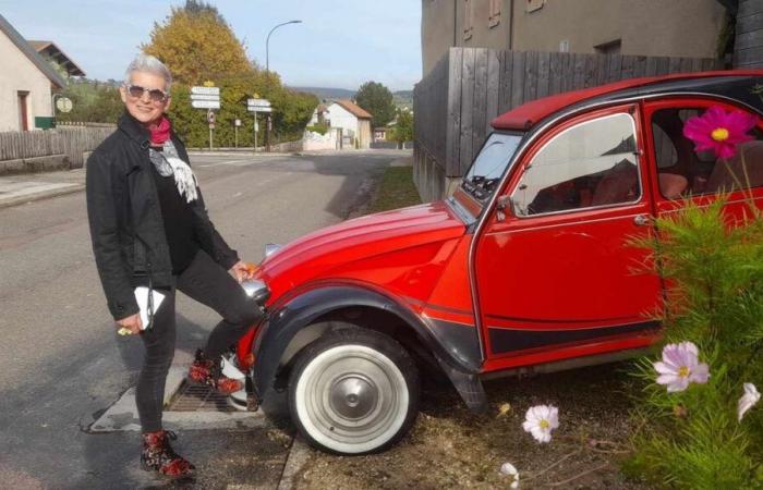 Doubs à Rochejean Béatrice, une fleuriste stylée en 2CV