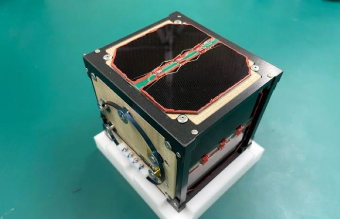 Le premier satellite en bois au monde, LignoSat, est lancé dans le cadre d’une mission internationale de réapprovisionnement de la station spatiale par SpaceX