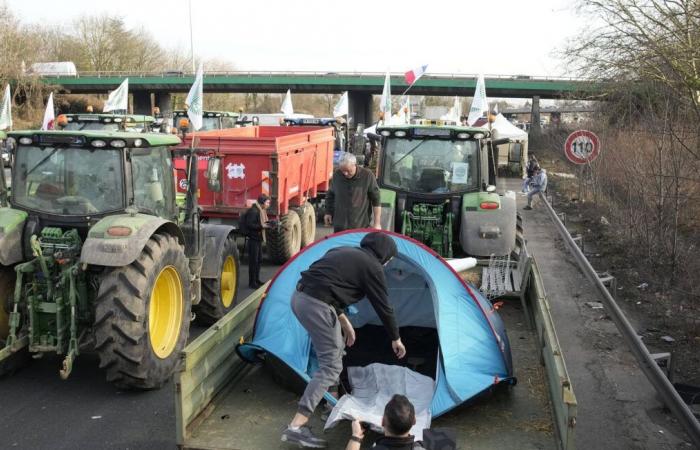 Des panneaux municipaux retirés par un syndicat agricole en signe de protestation