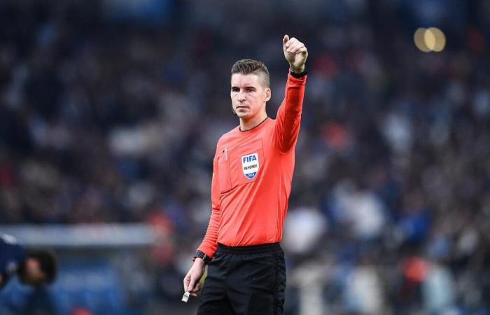 L’arbitre star de Ligue 1 révèle son véritable métier