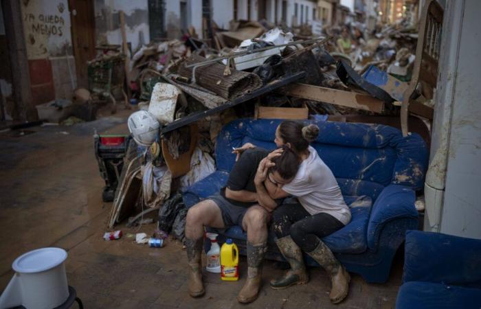 Plan d’aide de 10 milliards pour un royaume traumatisé par les 219 morts et 89 disparus