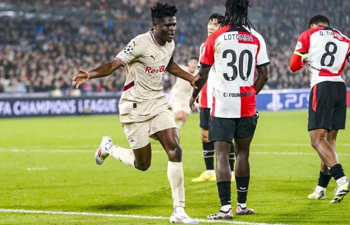 Feyenoord perd contre Salzbourg et rate la première place de la Ligue des champions