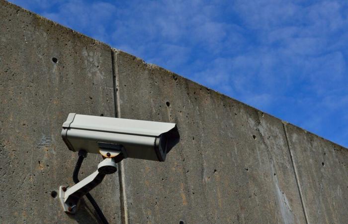 ???????? Vendée. Ils ont mis une échelle contre le mur de la prison pour livrer de la drogue