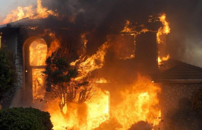 ÉTATS-UNIS. Un grand incendie menace des milliers de personnes près de Los Angeles